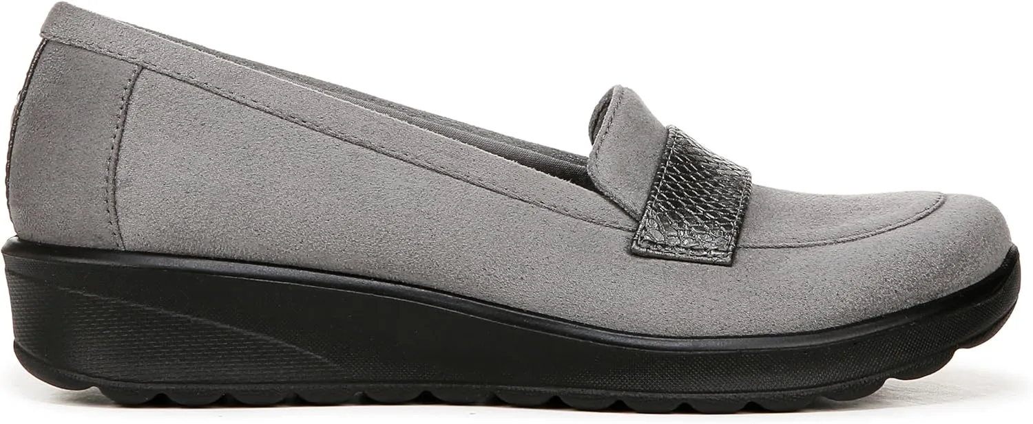 BZees Women's Gamma 2 Loafer