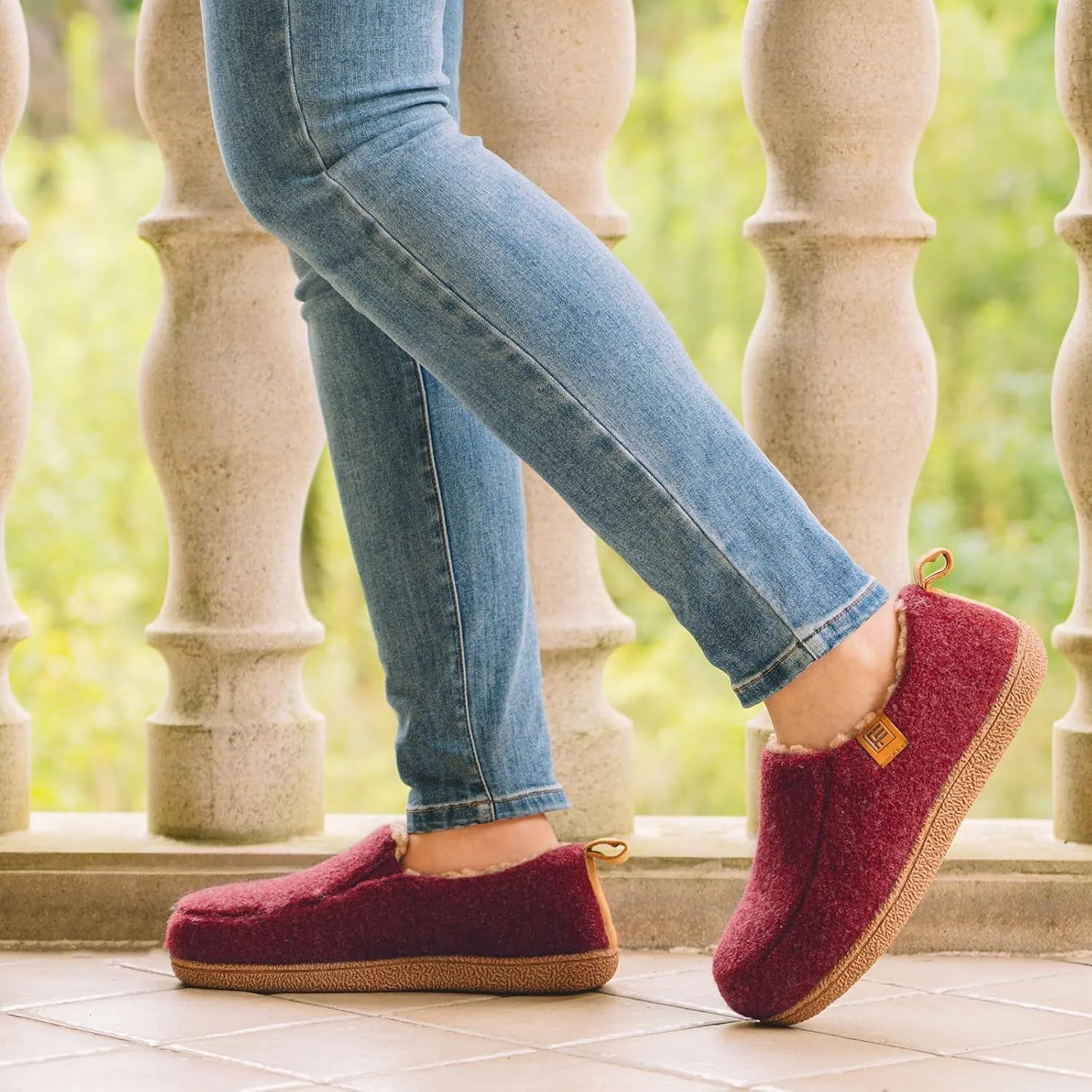 FamilyFairy Womens Felt House Slippers Warm Memory Foam Home Shoes with Rubber Sole Closed Back Slipper Boots Indoor Outdoor