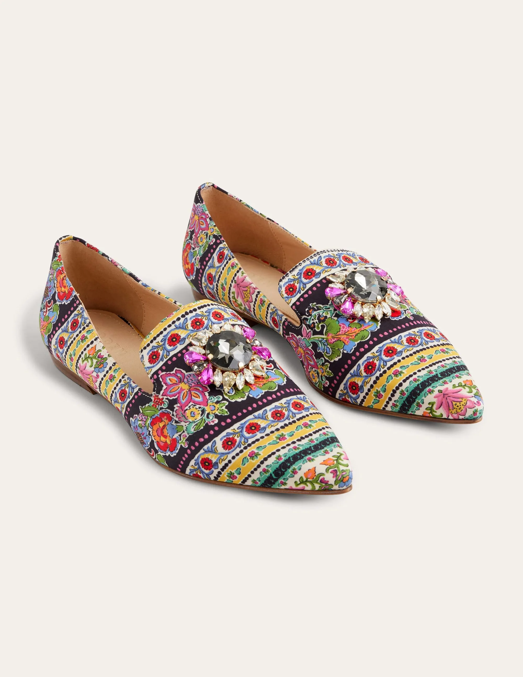 Gemusterte Loafer mit Verzierungen-Nelkenblüten