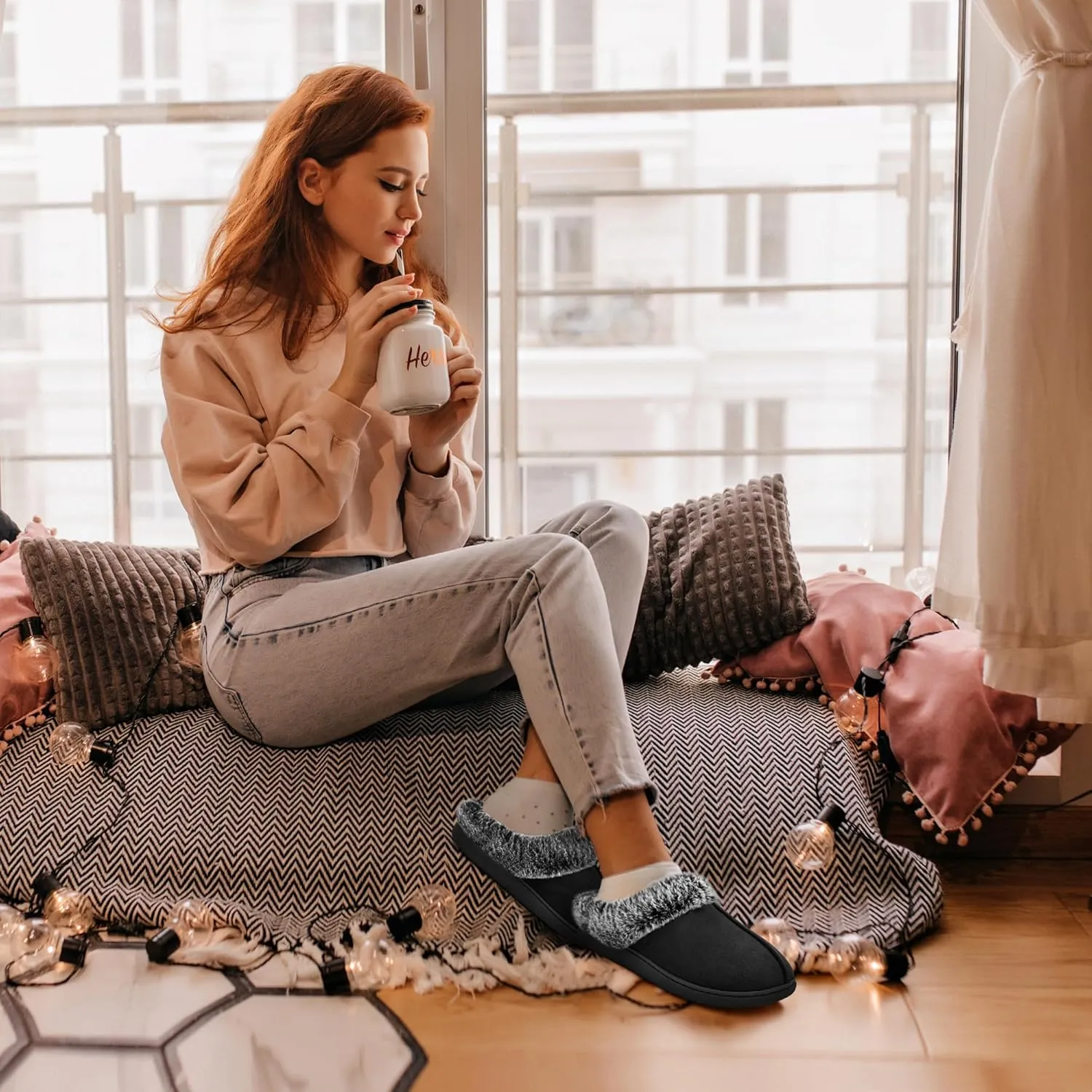 Jerzmy Fuzzy Slippers for Women, Memory Foam Cushion Womens House Slippers Suede Fluffy Faux Fur Lining Comfy Home Shoes for Indoor Outdoor Bedroom Garden Winter