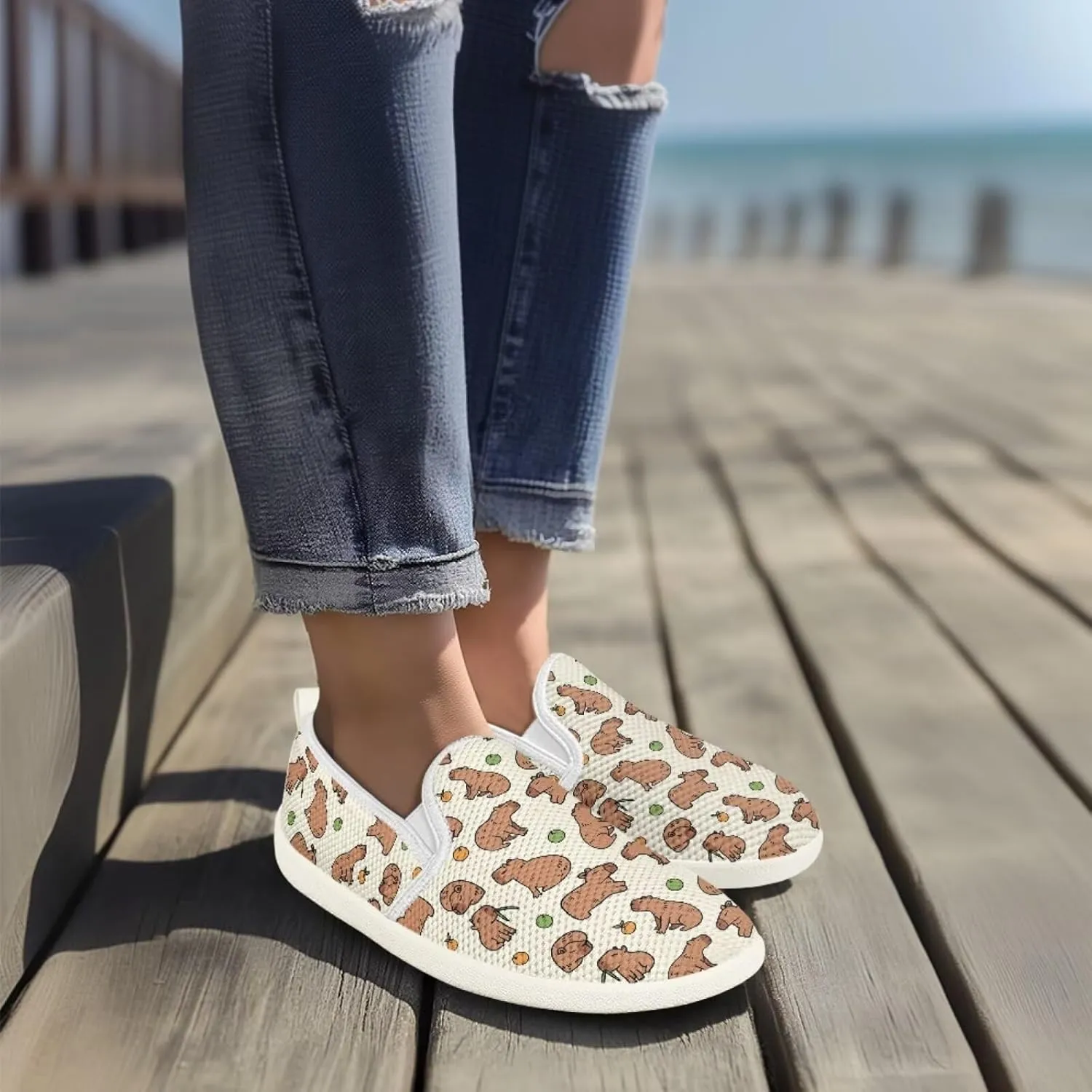 JoyLamoria Women's Ladybug and Daisy Rainbow Print Flats Shoes Leisure Shoes Slip On Work Shoes Comfort Walking Shoes for Travel