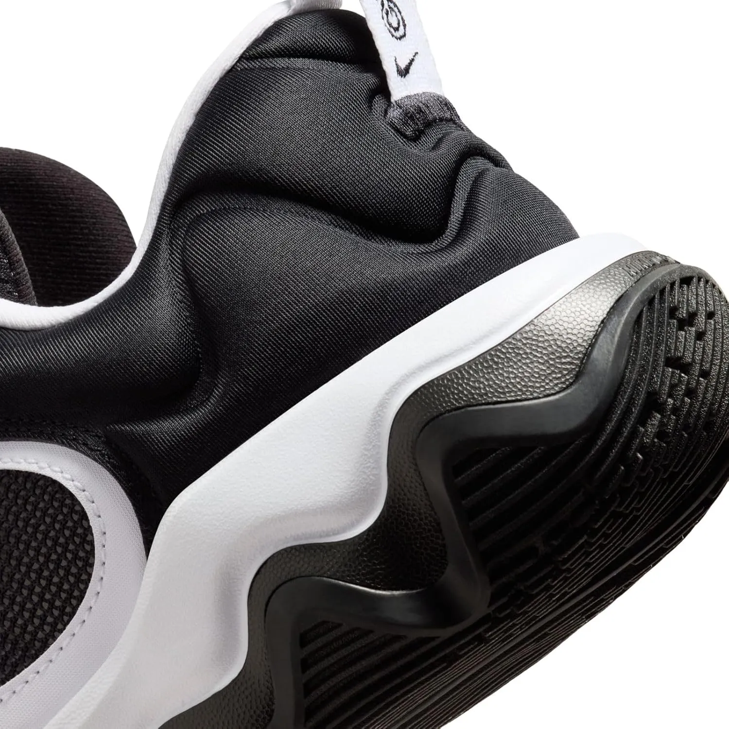 NIKE Men's Sneaker Three Quarters Tall