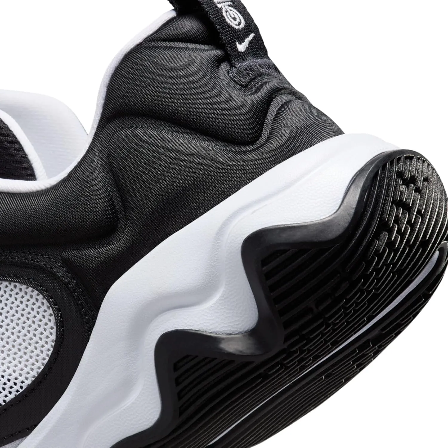 Nike Men's Sneaker Three Quarters Tall