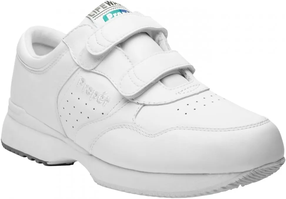 Propét Men's Lifewalker Strap Sneaker