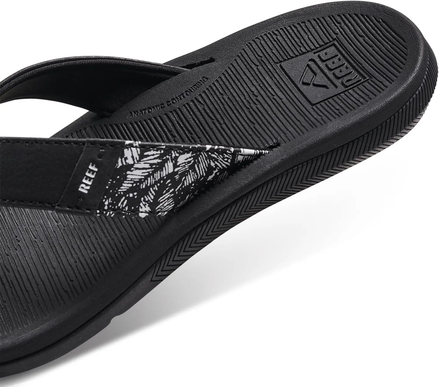 REEF Santa Ana Women's Flip Flop, Arch Support, Water Friendly, Non Marking Outsole