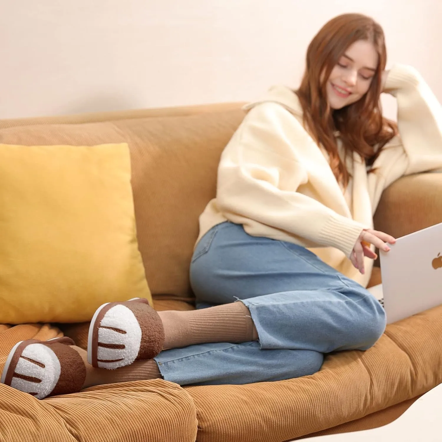 SINNO Cute Animal Slippers for Women Indoor Outdoor Memory Foam House Slipper Soft Warm Cozy Fuzzy Bedroom Non-Slip Shoes Christmas Gift ladies