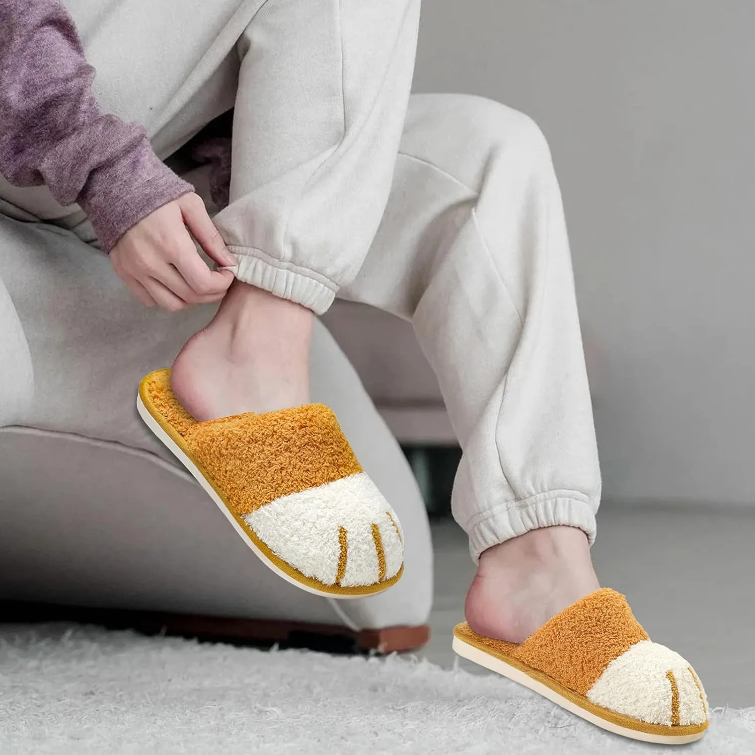SINNO Cute Animal Slippers for Women Indoor Outdoor Memory Foam House Slipper Soft Warm Cozy Fuzzy Bedroom Non-Slip Shoes Christmas Gift ladies