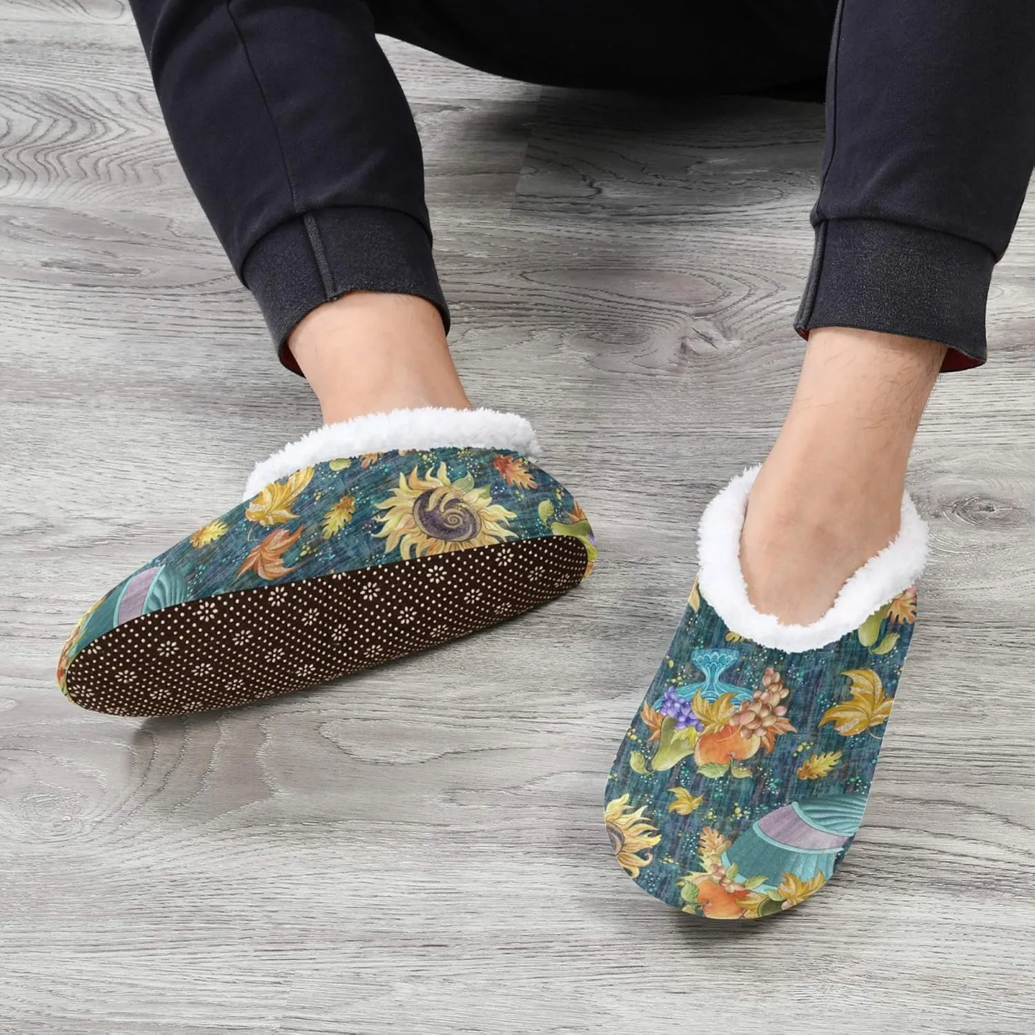 Slipper for Women and Men Fuzzy Memory Foam Soft House Shoes Anti-Skid Sole Coral Fleece House Slipper Beagle Dog On Brown M-XXL