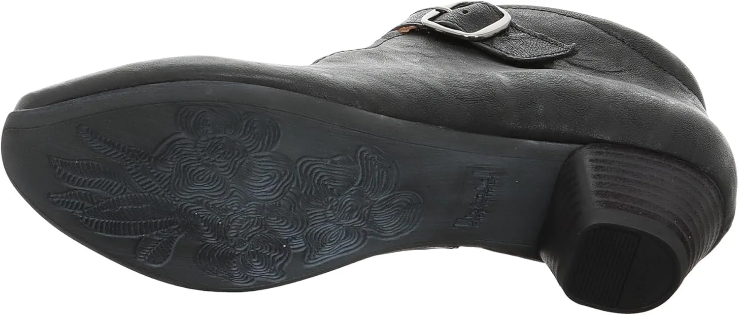 Think! Women's Flat Sneaker
