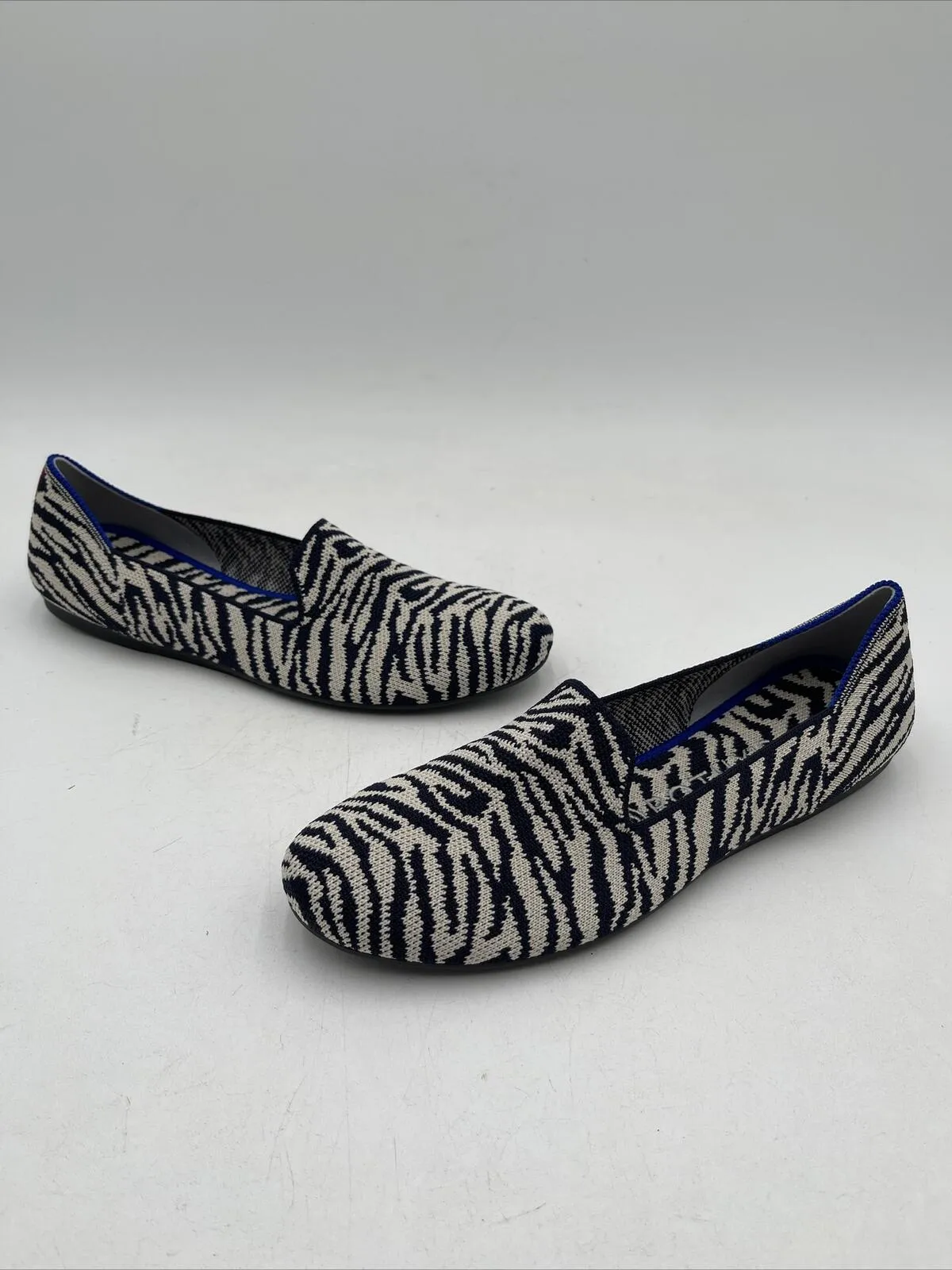 Wmns Rothy’s “THE LOAFER” White/Navy Zebra Print Knit Round Toe Flats Size 8 - Like New