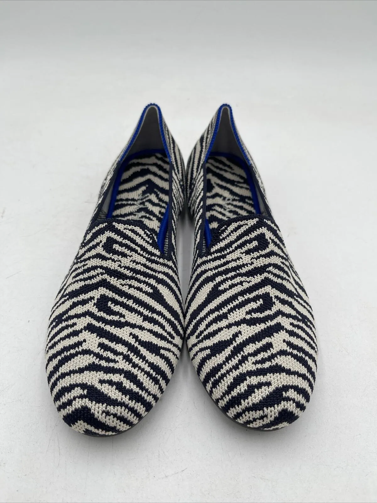 Wmns Rothy’s “THE LOAFER” White/Navy Zebra Print Knit Round Toe Flats Size 8 - Like New