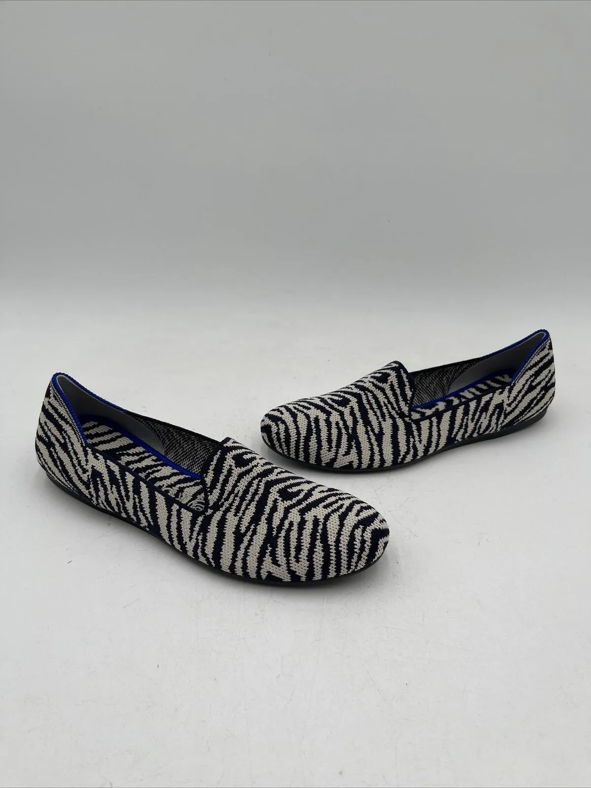 Wmns Rothy’s “THE LOAFER” White/Navy Zebra Print Knit Round Toe Flats Size 8 - Like New