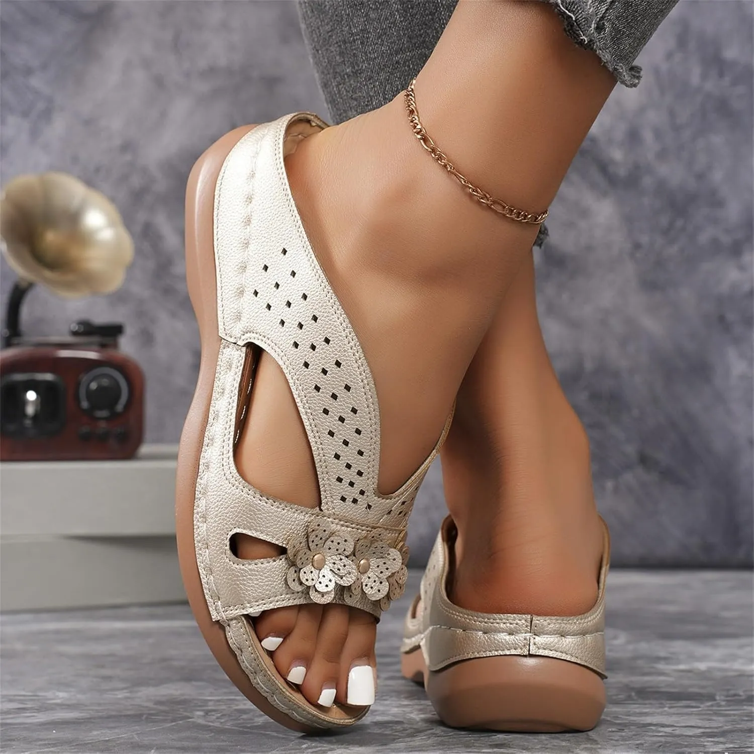 Women's Wide Width Sandals for Beach Walking Summer Fancy Flower Slippers with Arch Support Flat Slides
